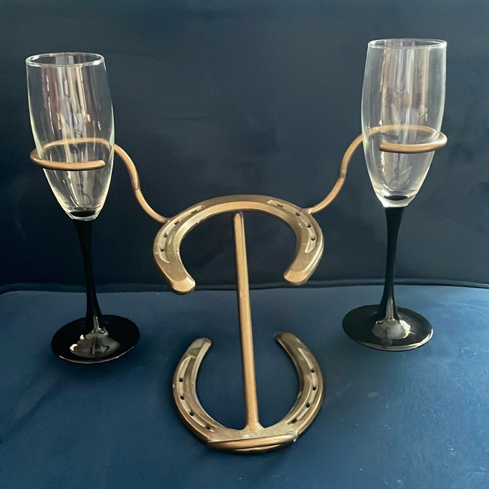 Horseshoe Wine Holder